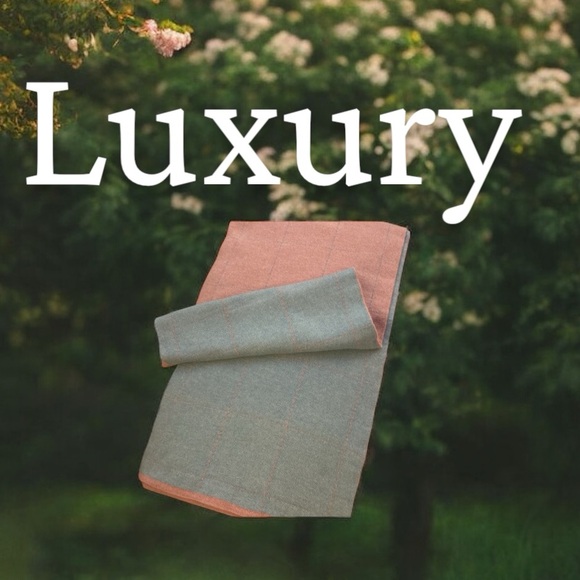 Cashmere & Silk Scarf  woven in Scotland  HP - Recently Reduced from 115.00 - Picture 3 of 10